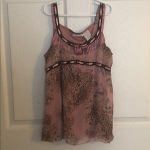 Adorable detailed dressy tank!
